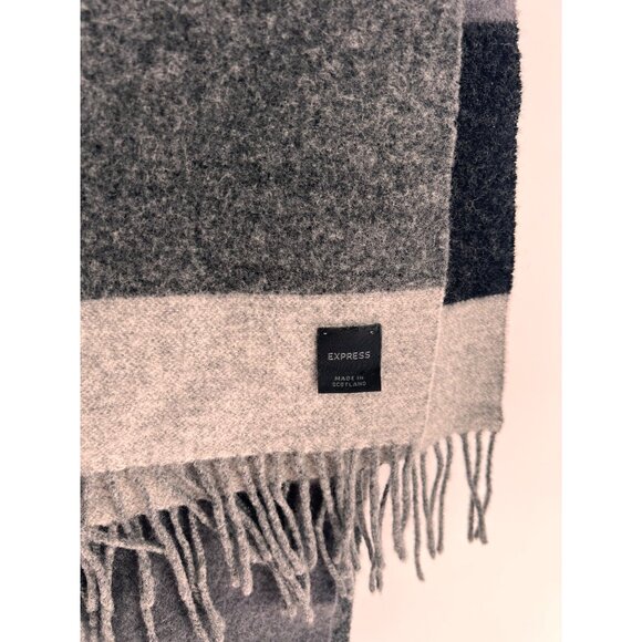 Express Merino Wool Cashmere Blend Scarf Black Grey Colorblock Fringe - Picture 2 of 4